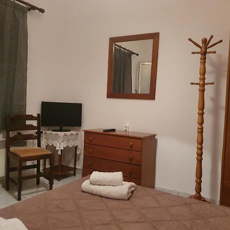 Soullas Apart -Ελλαδα- Ermoupoli Exterior foto