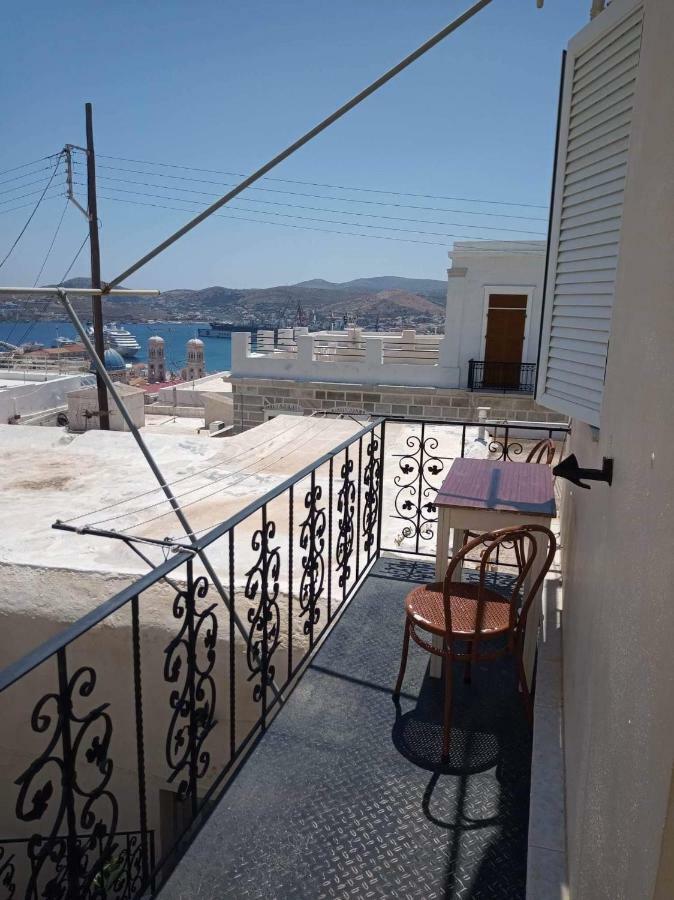 Soullas Apart -Ελλαδα- Ermoupoli Exterior foto